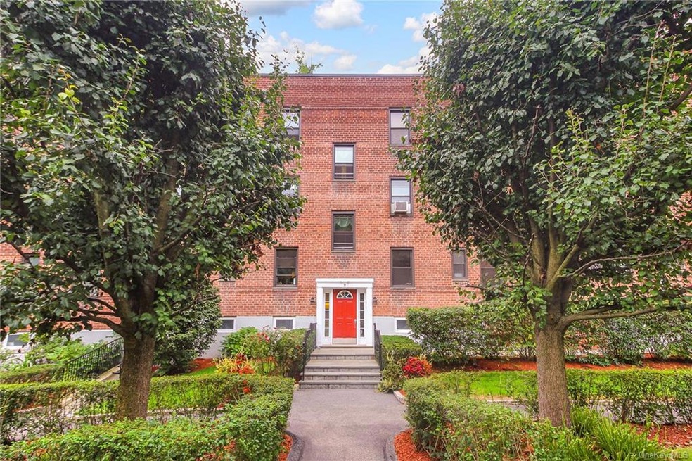 14 S Broadway unit 22B, Irvington, NY 10533 - photo 1