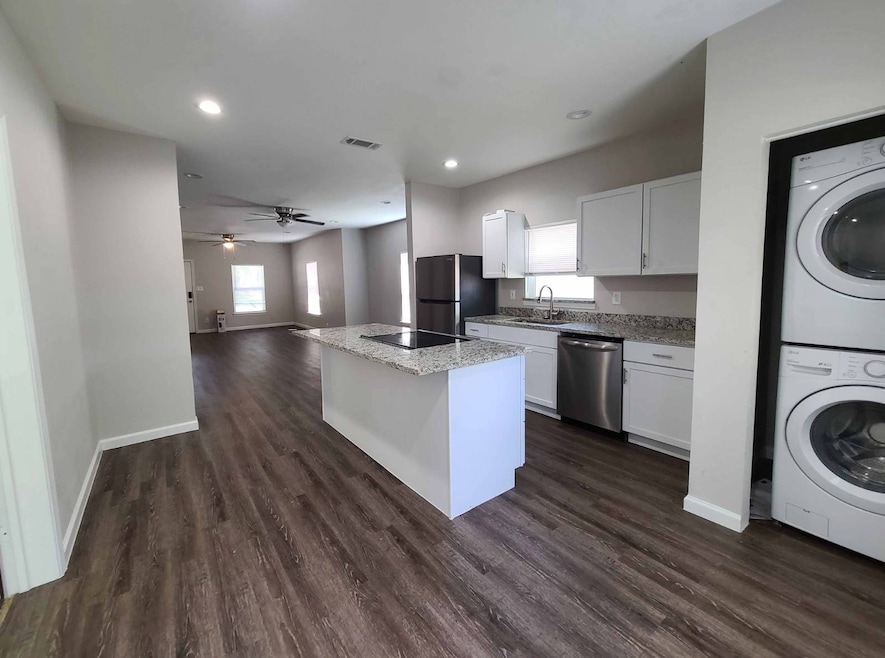 For Rent $1,600/month