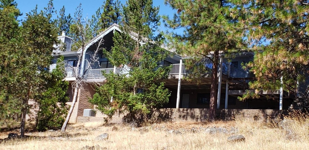 264 Rustic Canyon Dr, Grants Pass, OR 97526 - photo 1