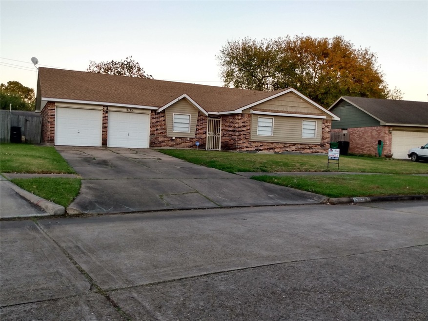 11715 Kirkhollow Dr, Houston, TX 77089 - photo 1