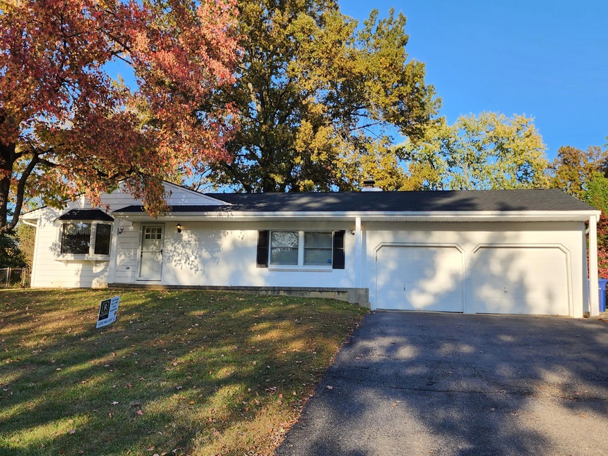 1000 Barberry Ln, Columbus, OH 43213 - photo 1