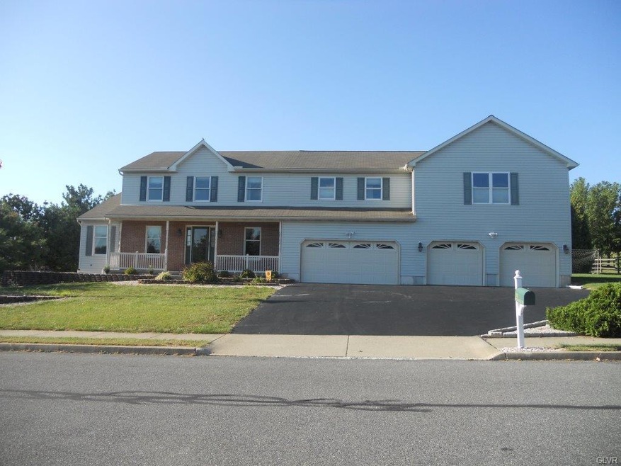 201 Spy Glass Hill Rd, Bath, PA 18014 - photo 1