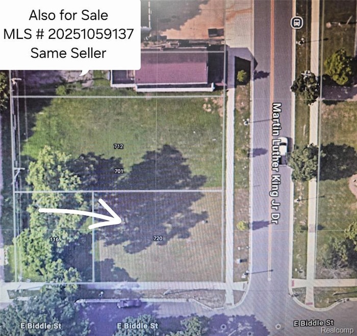 720 Martin Luther King Junior Dr, Jackson, MI 49203 - photo 1