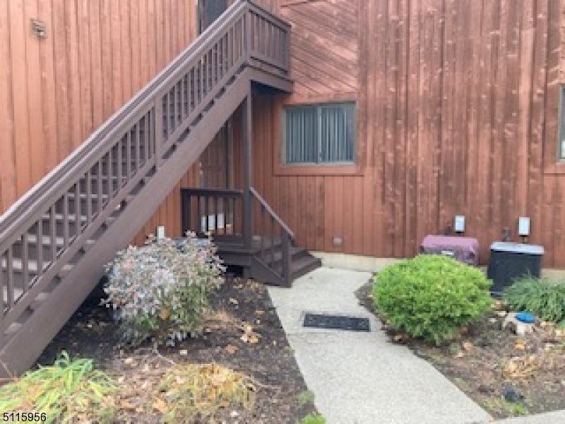 8 Augusta Dr unit 3, Vernon, NJ 07462 - photo 1