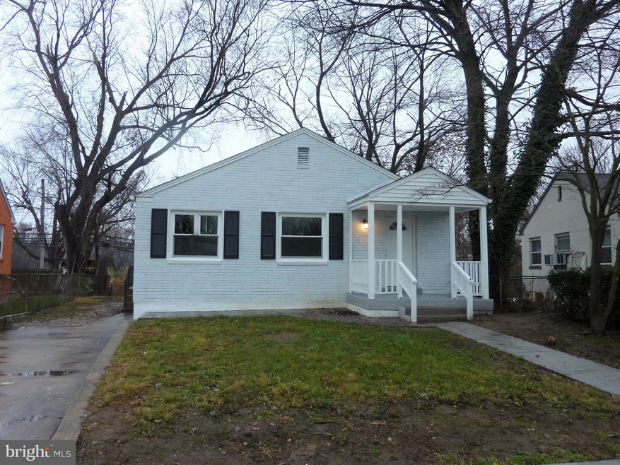 323 Single Ave, New Castle, DE 19720 - photo 1