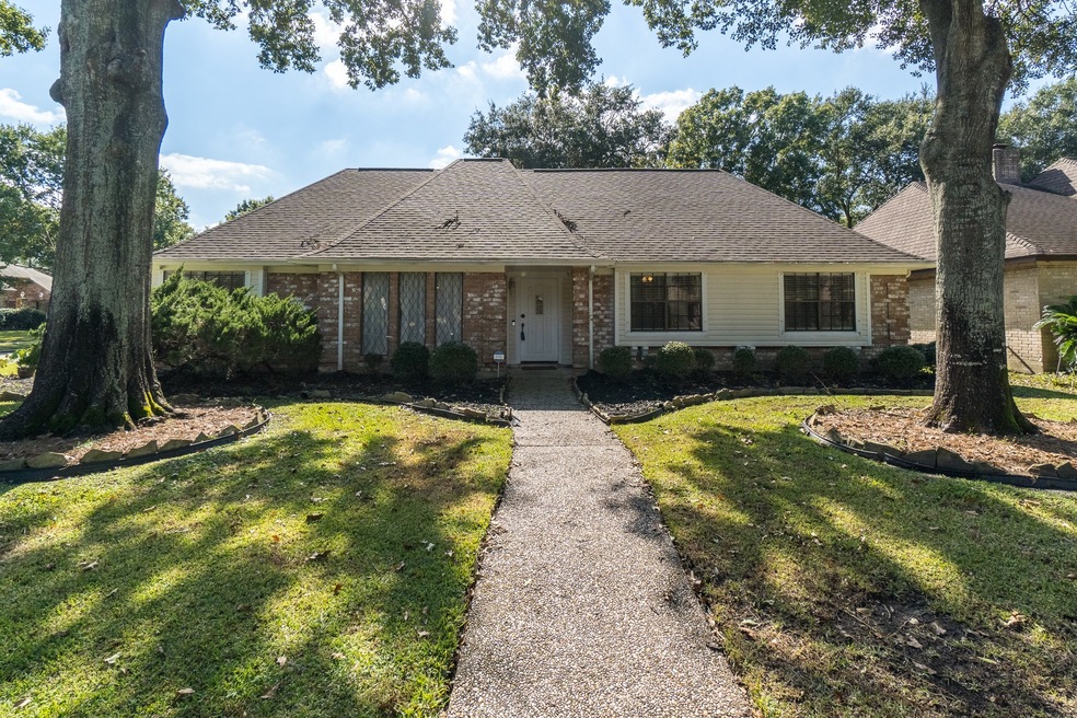 7726 Creek Glen Dr, Houston, TX 77095 - photo 1