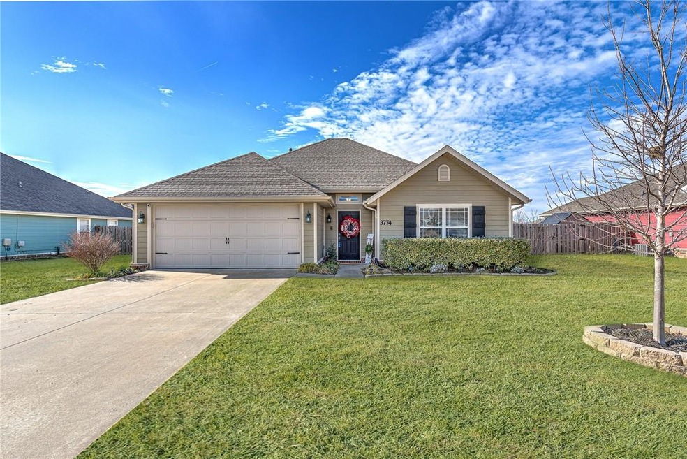 3774 Deerhurst St, Springdale, AR 72764