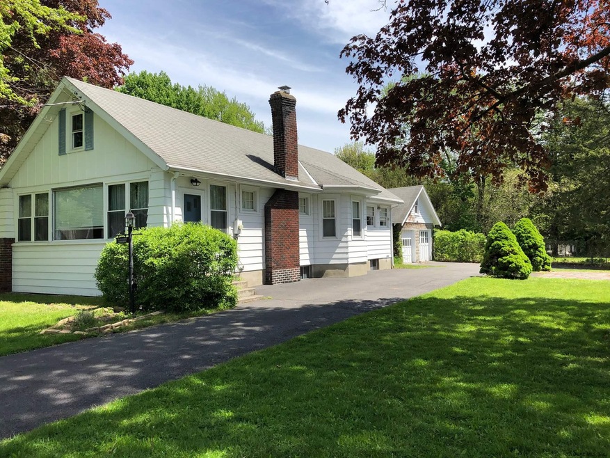 8 Hunter Rd, Delmar, NY 12054 - photo 1