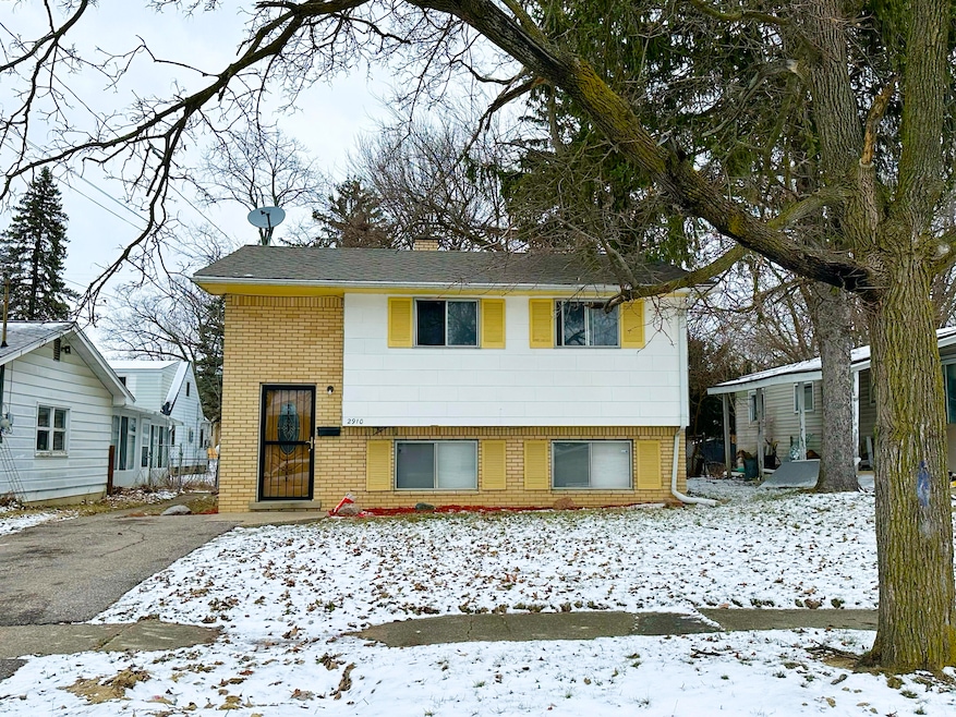 2910 Prospect St, Flint, MI 48504 - photo 1