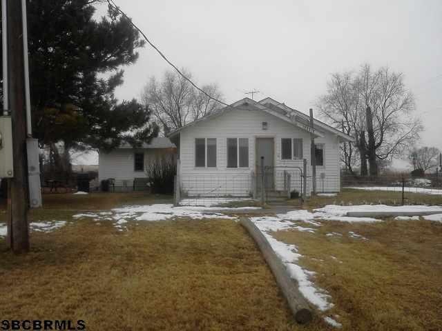 190037 Rabbit Ln, Gering, NE 69341 - photo 1