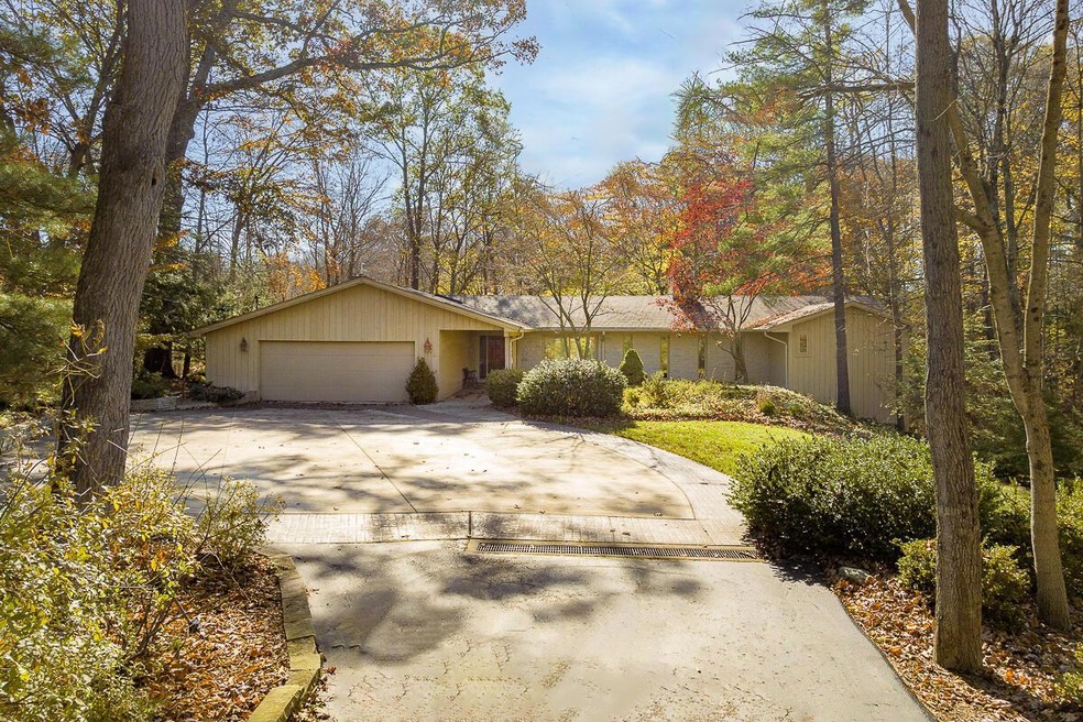 4469_Summit_Ridge_Rd-13