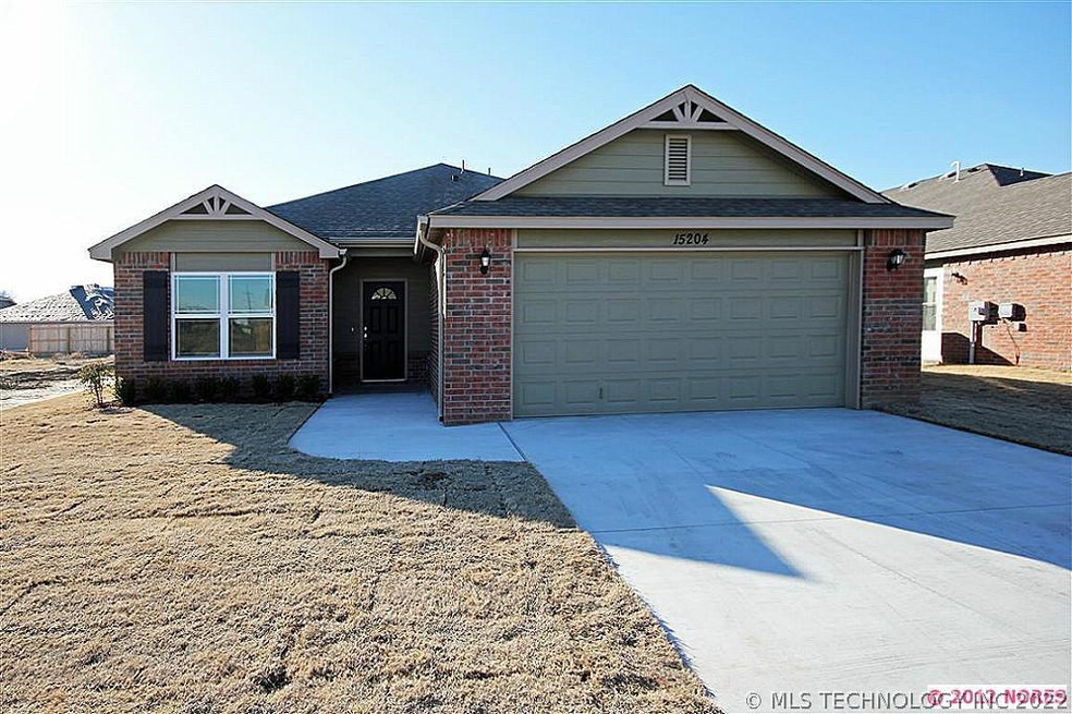 Front Elevation - move in ready!