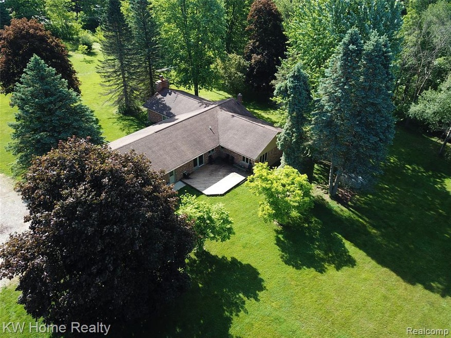 Private country paradise on 17+ acres