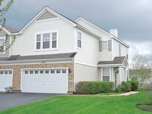 6739 Slate Dr unit 914, Carpentersville, IL 60110 - photo 1