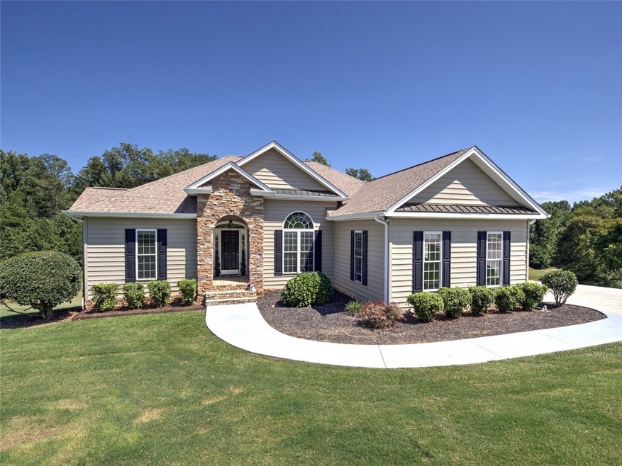 1815 Hastehill Dr, Walhalla, SC 29691 - photo 1