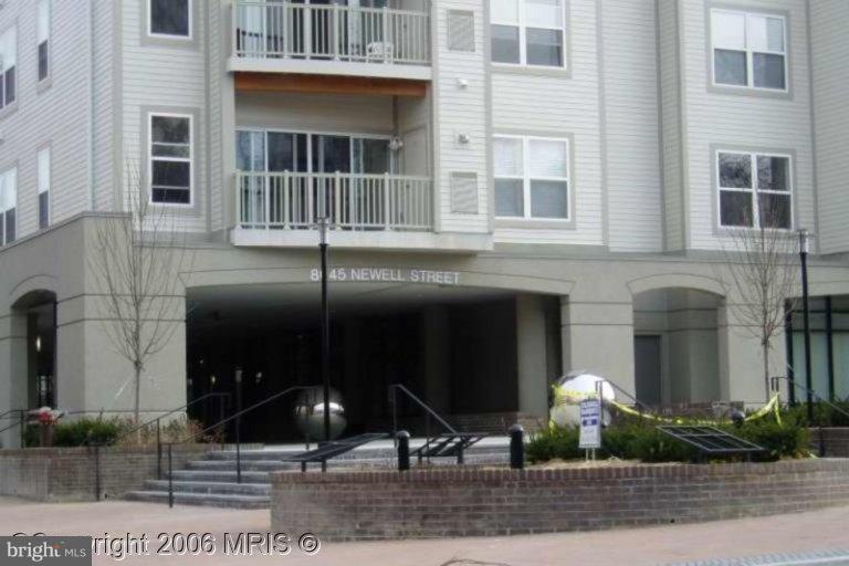 8045 Newell St unit 404, Silver Spring, MD 20910 - photo 1