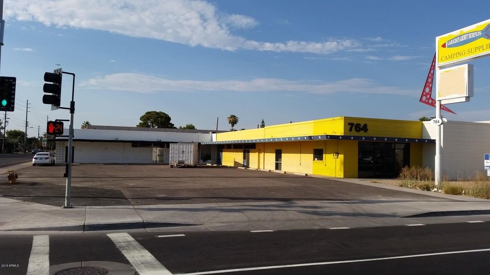 764 w main Laredos (11)