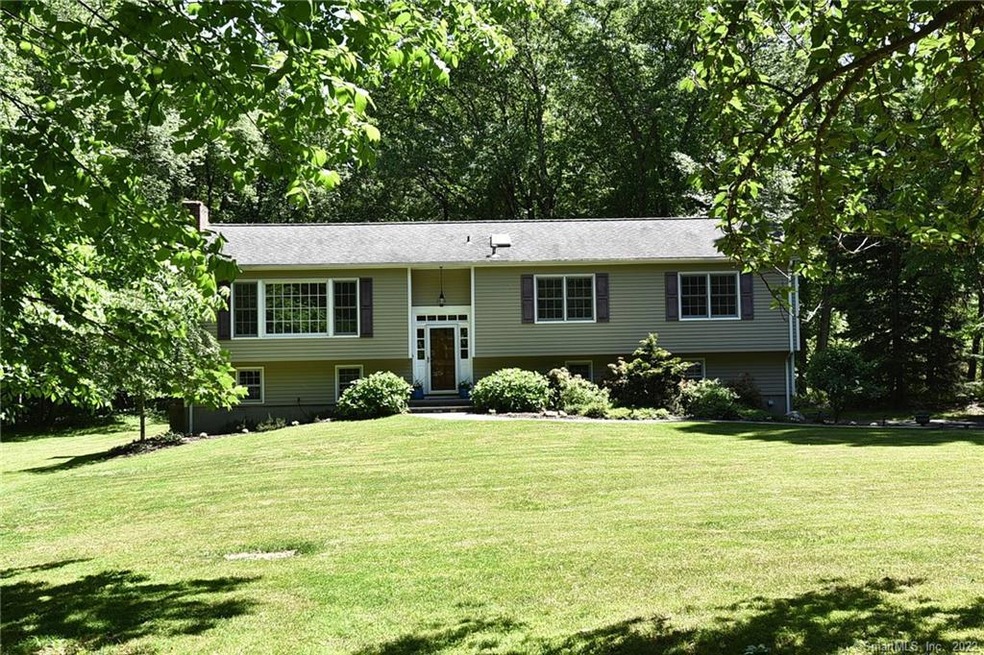 24 Vineyard Ln, Westport, CT 06880 - photo 1