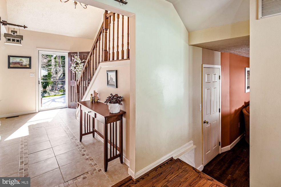 417 Twin Oaks Rd, Linthicum Heights, MD 21090 - photo 1