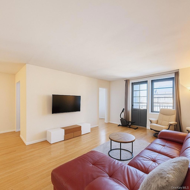 139-50 35th Ave unit 4, Flushing, NY 11354 - photo 1