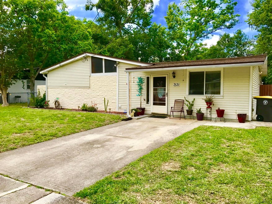 7531 Canaveral Rd, Jacksonville, FL 32210 - photo 1