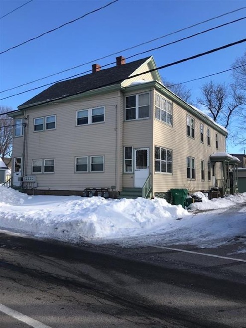 4 Units: Each with 4 rooms, 2 bedrooms, 1 bath. St