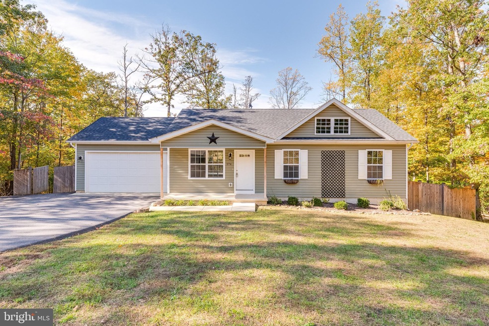 574 Warner Ln, Hedgesville, WV 25427 - photo 1