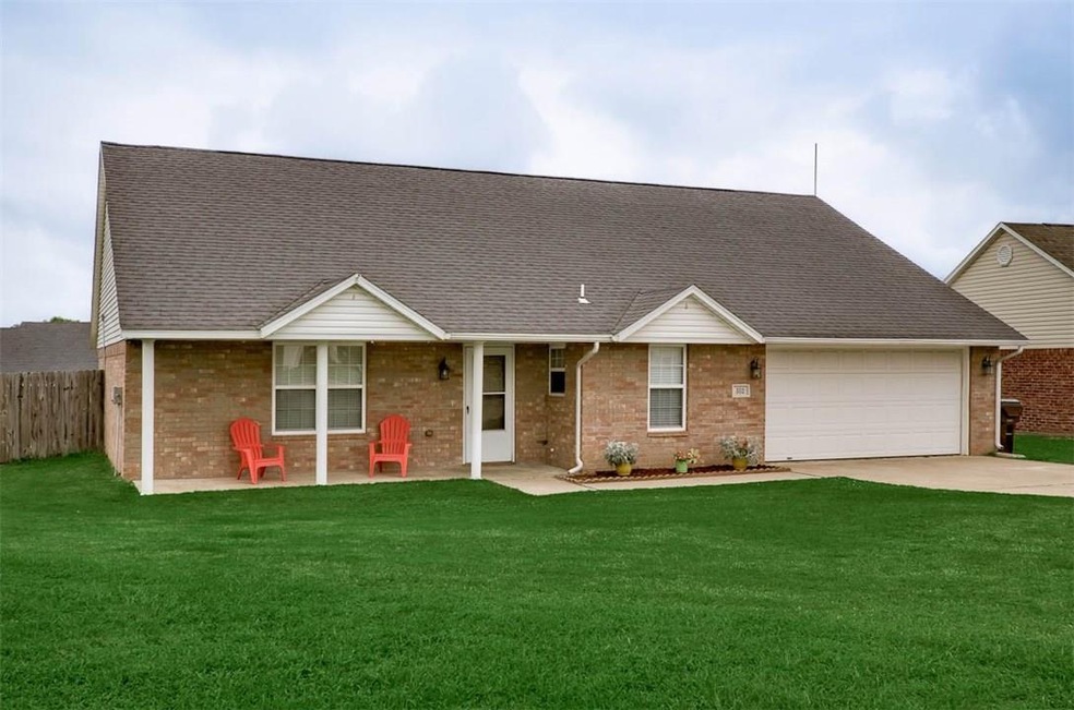 352 Joy Carol Loop, Bethel Heights, AR 72764 - photo 1