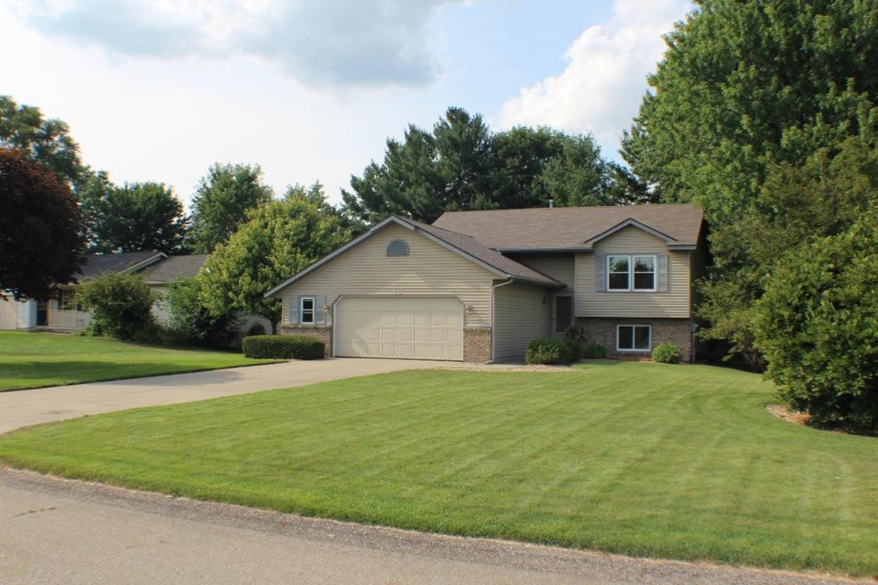 1025 Meadow Lane