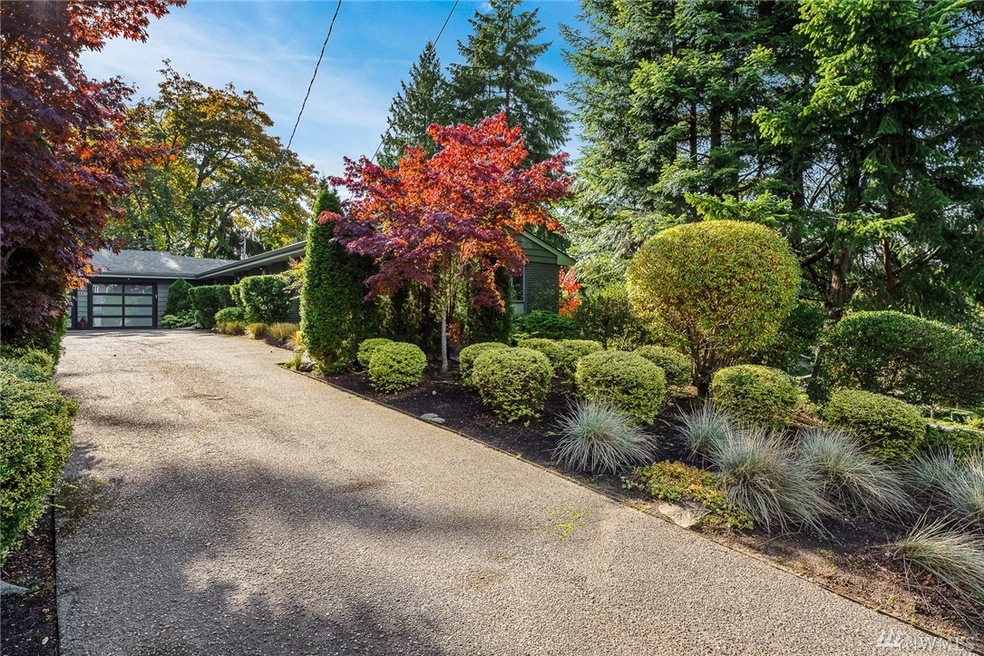 7330 Mercer Terrace Dr, Mercer Island, WA 98040 - photo 1