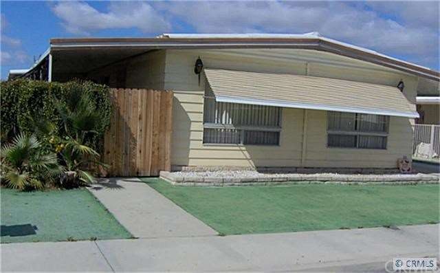 737  S.  Lyon,  Hemet