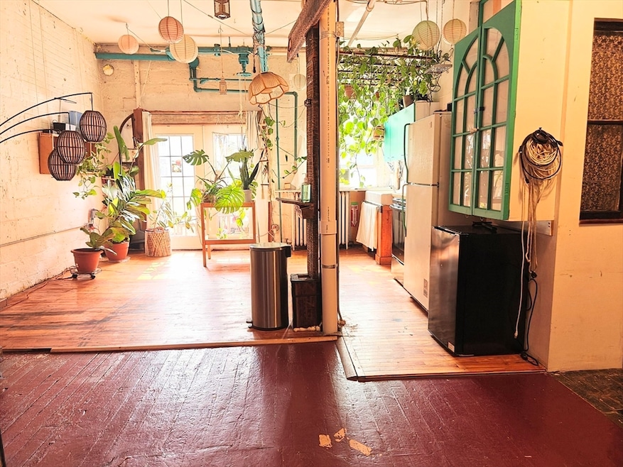 226 Pearl St unit 1R, Somerville, MA 02145 - photo 1