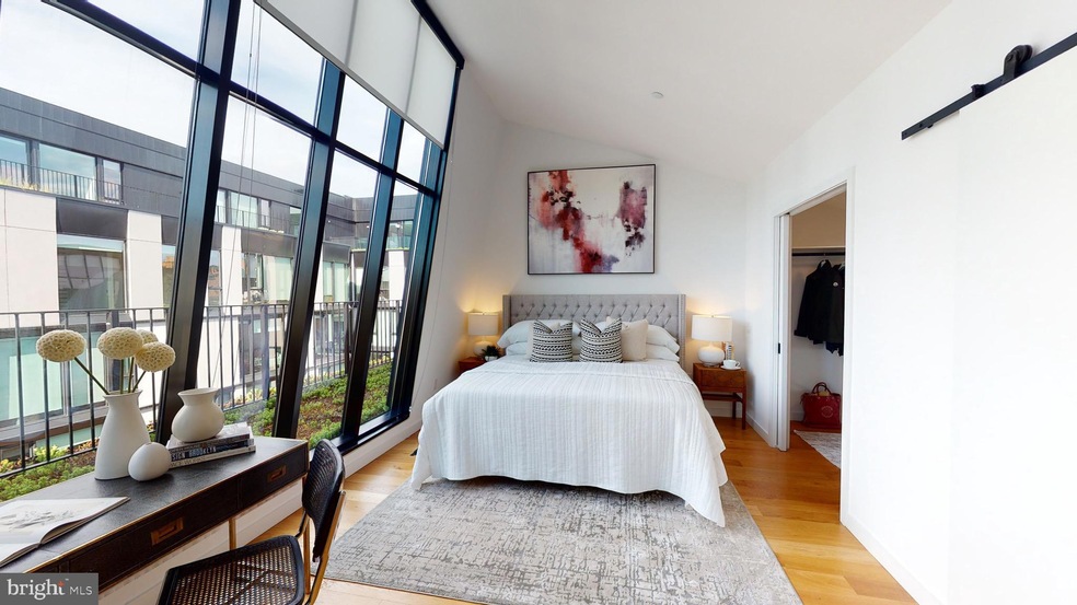 Chapman Stables unit PH-406, Washington, DC 20001 - photo 1