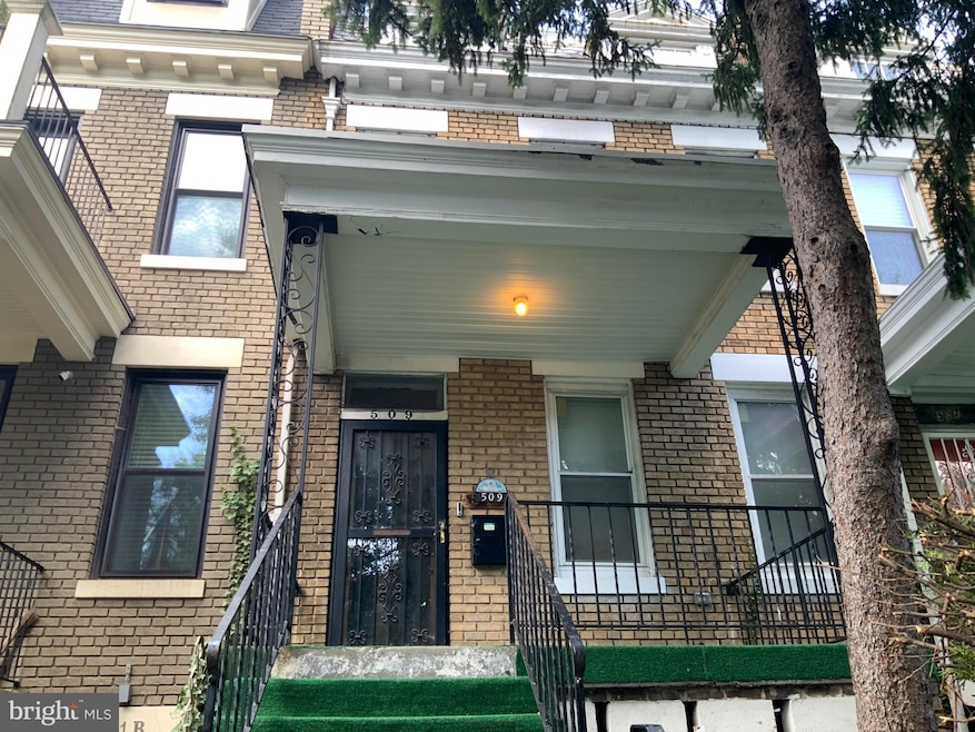 509 Kenyon St NW, Washington, DC 20010 - photo 1
