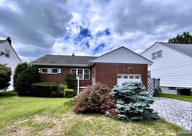 3-18 27th St unit 1X, Fair Lawn, NJ 07410 - photo 1