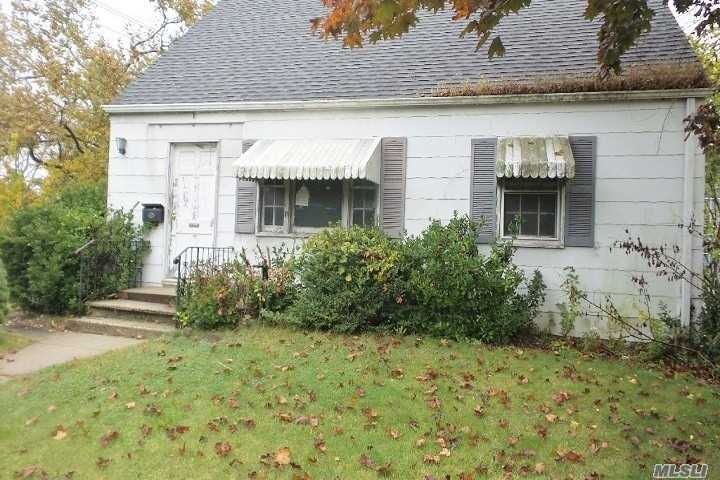 Sold $400,000 • Co-Listing Agent