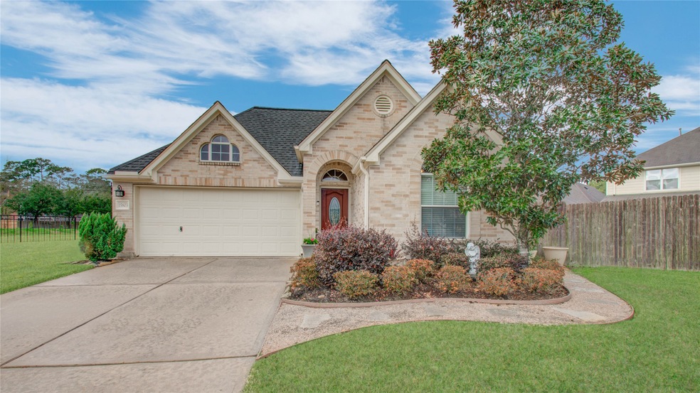 15803 Pleasant Green Cir, Tomball, TX 77377 - photo 1