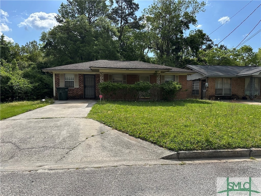 Front of 3202 Iantha
