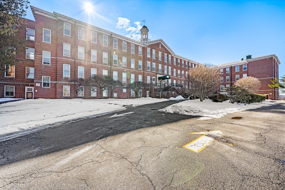 5208 Villa at the Woods unit B408, Peekskill, NY 10566 - photo 1