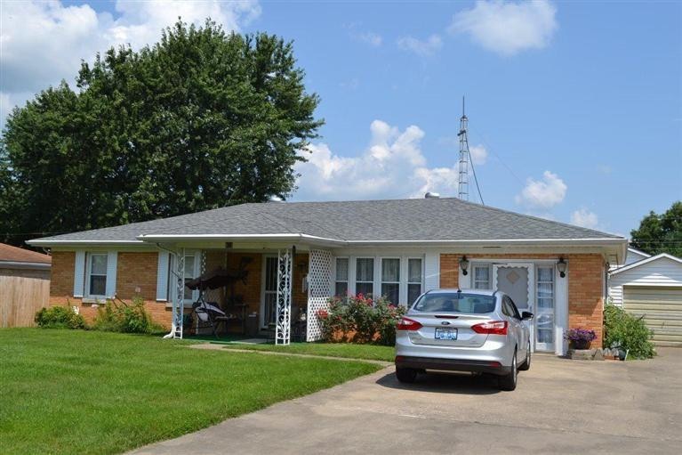 913 Riverside Dr, Harrodsburg, KY 40330 - photo 1