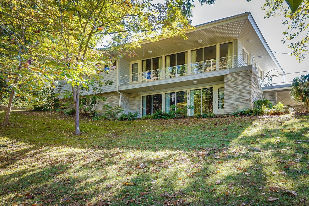 1310 Mccoy Cir, Jonesborough, TN 37659 - photo 1