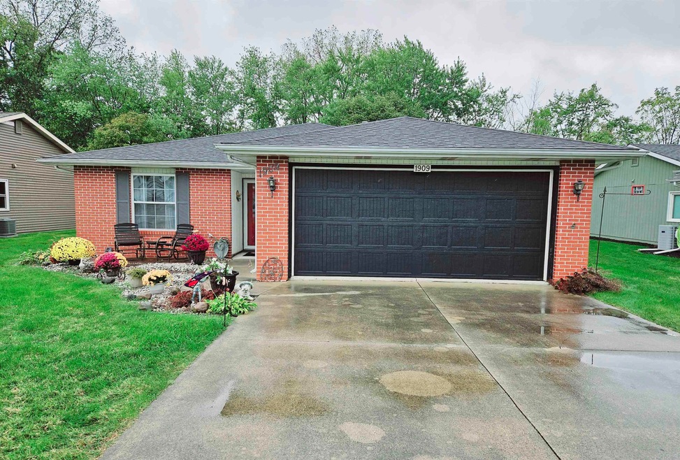 1909 Olladale Dr, Fort Wayne, IN 46808 - photo 1