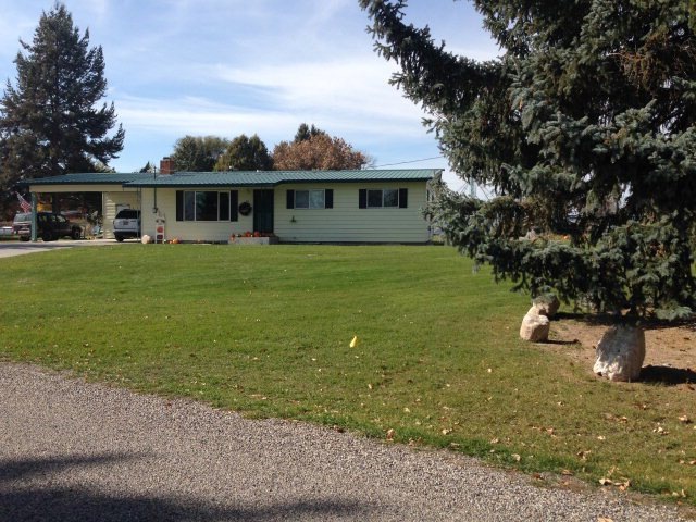 64 S 1190 W, Blackfoot, ID 83221 - photo 1