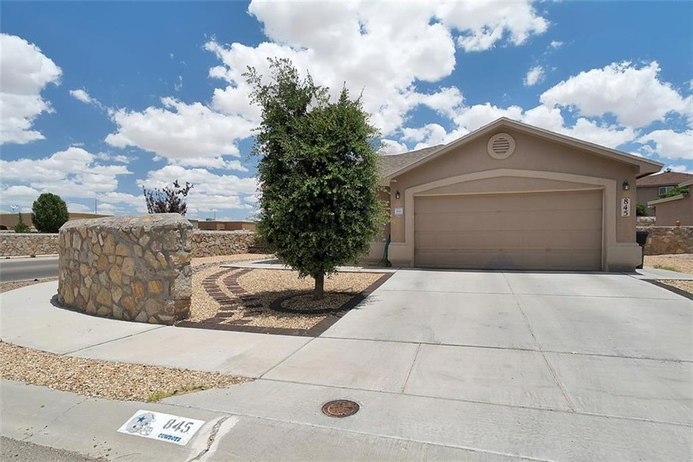 845 Desert Silver Dr, Horizon City, TX 79928 - photo 1