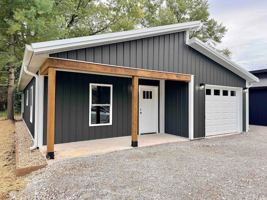 579 3rd St NW, Linton, IN 47441 - photo 1