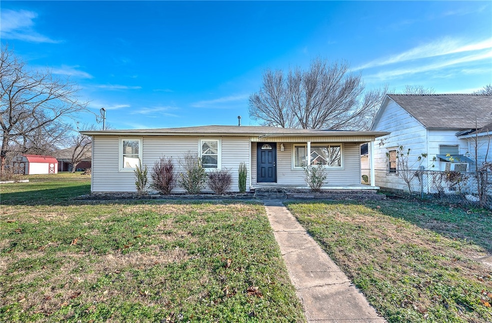 127 Washington St, Lowell, AR 72745 - photo 1