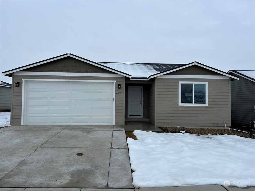 2397 3rd St SE, Wenatchee, WA 98802 - photo 1