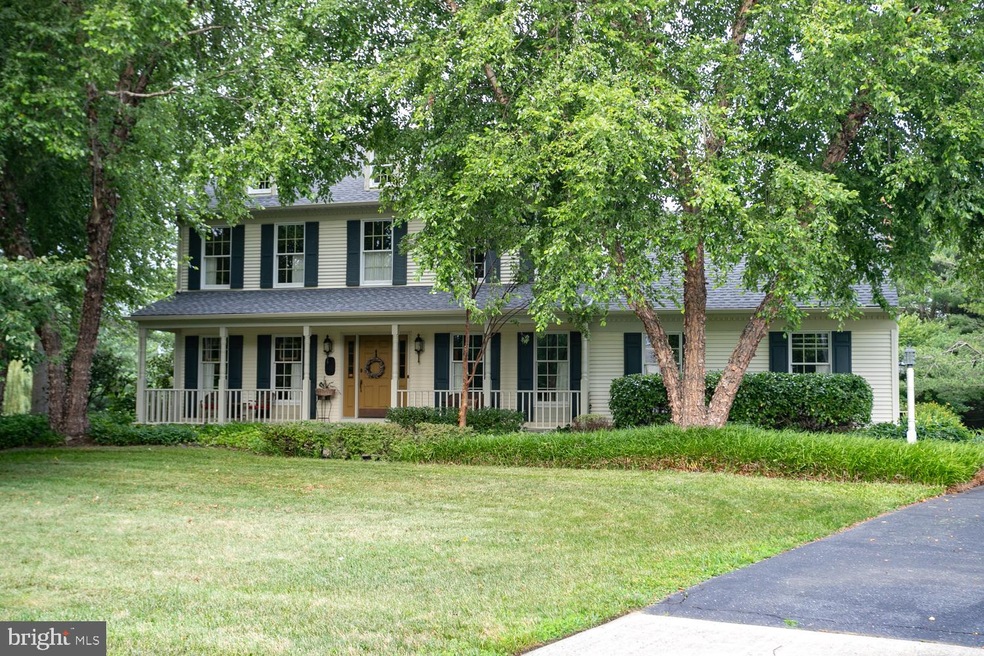 221 Heritage Dr, Columbus, NJ 08022 - photo 1