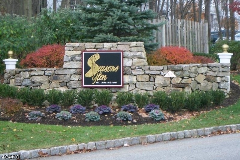 24 Hickory Way, Mount Arlington, NJ 07856 - photo 1