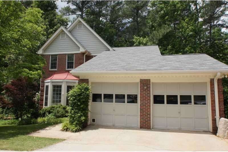 Exterior Front. Great curb appeal and cul-de-sac l